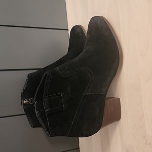 New Zodiac booties, Black Suede, Size 8.5